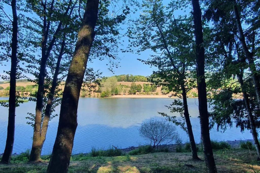 Joli Gite Rural Dans Un Havre De Paix Saint-Bonnet-le-Troncy Экстерьер фото