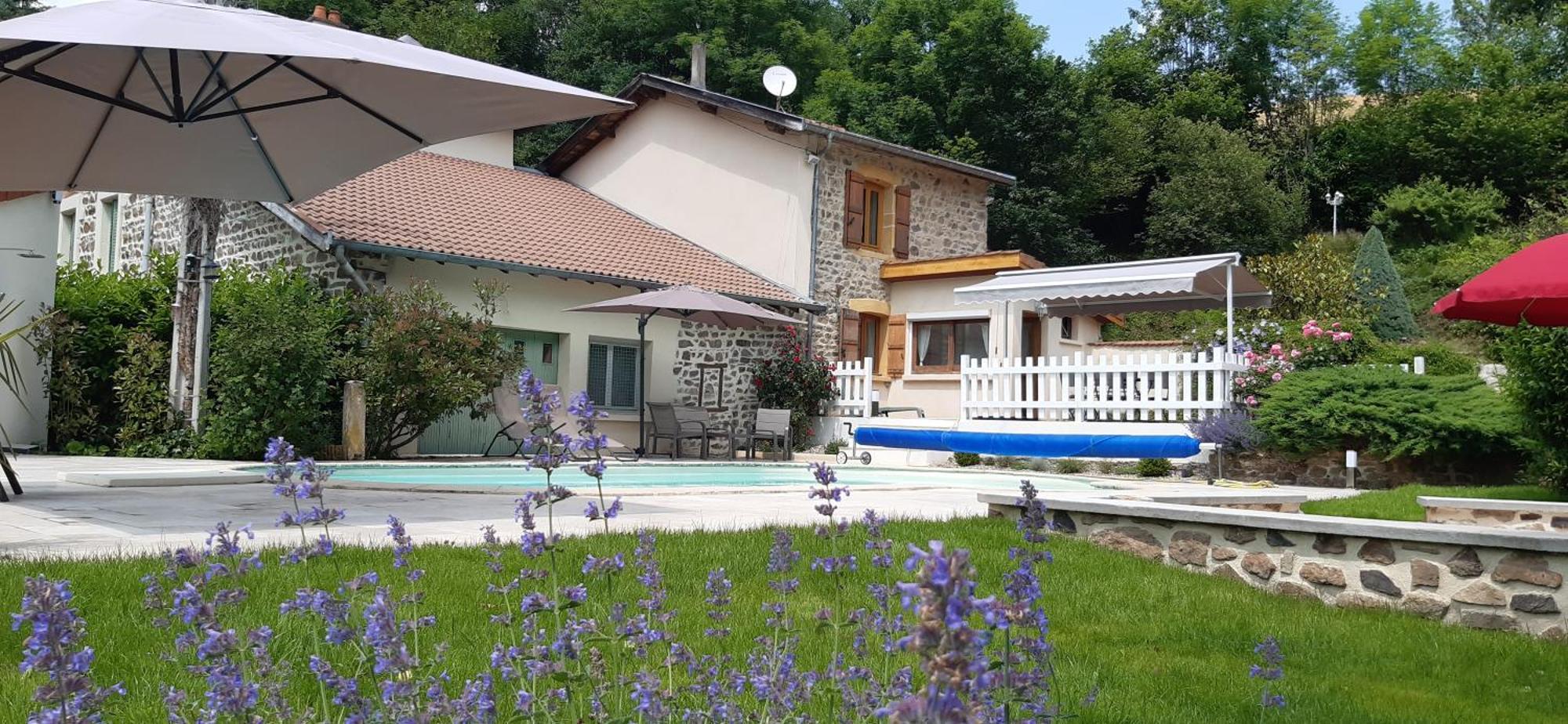 Joli Gite Rural Dans Un Havre De Paix Saint-Bonnet-le-Troncy Экстерьер фото